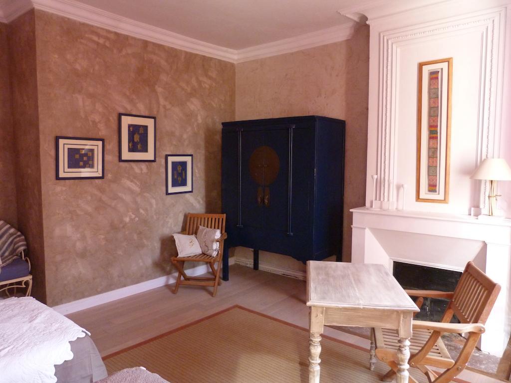 Domaine Des Deux Cedres Acomodação com café da manhã Gauriac Quarto foto