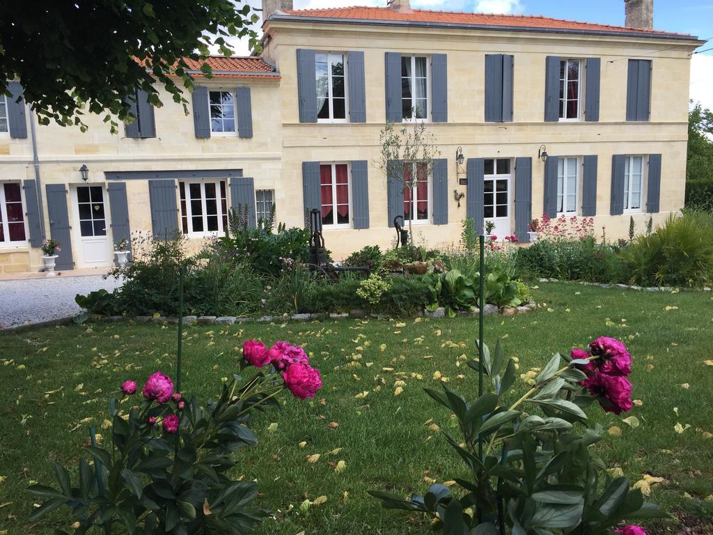 Domaine Des Deux Cedres Acomodação com café da manhã Gauriac Exterior foto
